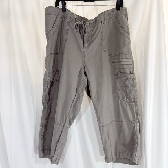 Lane Bryant Crop Linen Blend Cargo Pants. Grayish, Women's Size 16 - Picture 1 of 5
